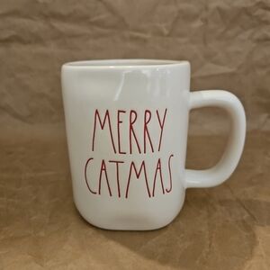 Rae Dunn Artisan Collection Farmhouse White Red Merry Catmas Mug